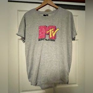 Gray Short Sleeve MTV Plus Size Tee Shirt 3X Pink Sequin Design